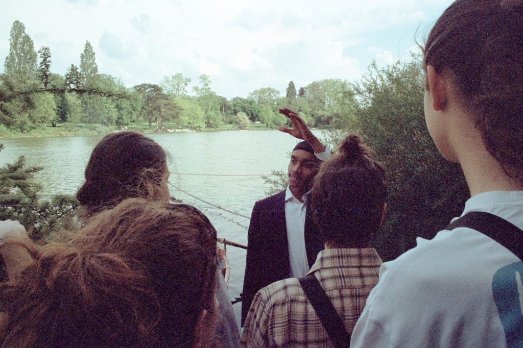 Photo Atlas Artistic Afternoon