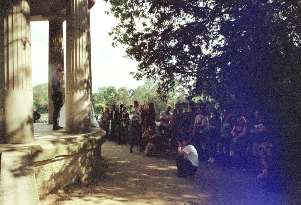 Photo Atlas Artistic Afternoon